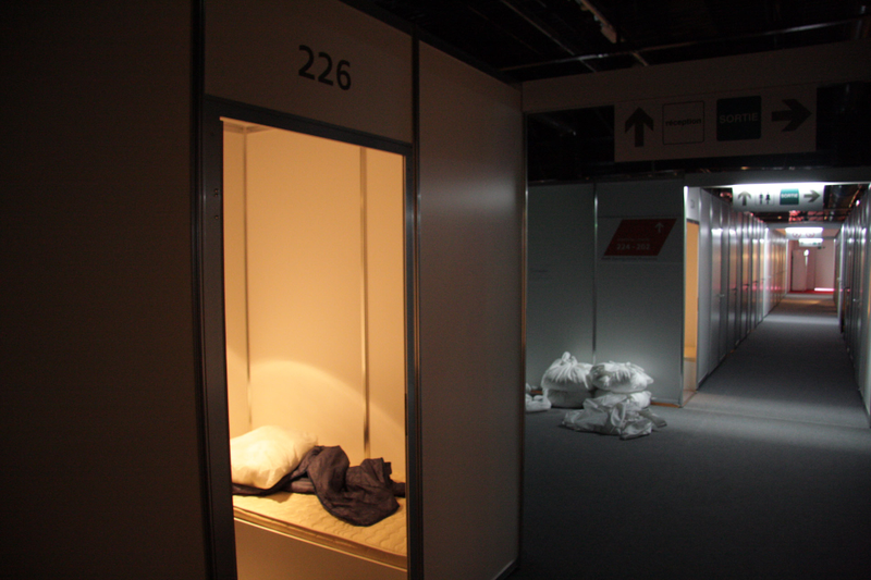 Illustration for article titled This Temporary Cubicle Hotel Is The Absolute Best Way To See Le Mans
